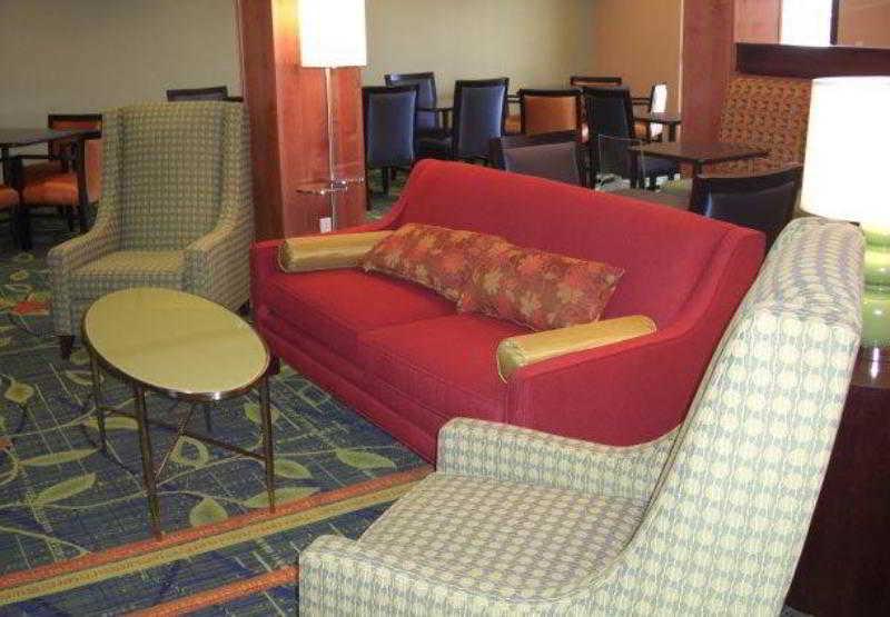 Fairfield Inn & Suites Santa Maria Restoran foto